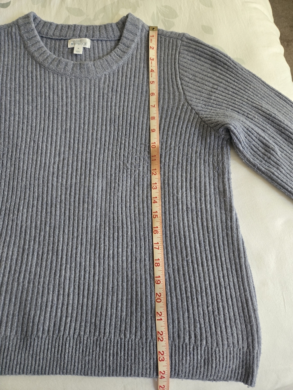 Women's Ribbed Sweater - Picture 4 of 5